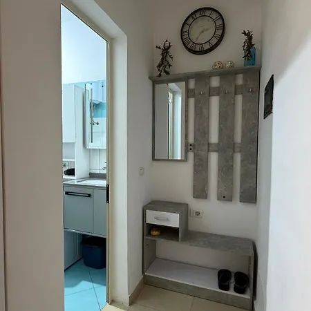 Apartment Mire